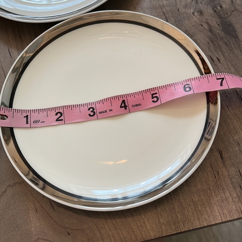 Mikasa Bone China Serving Dessert Plates Solitude A5-166 in EUC Set of 6 - Picture 4 of 5